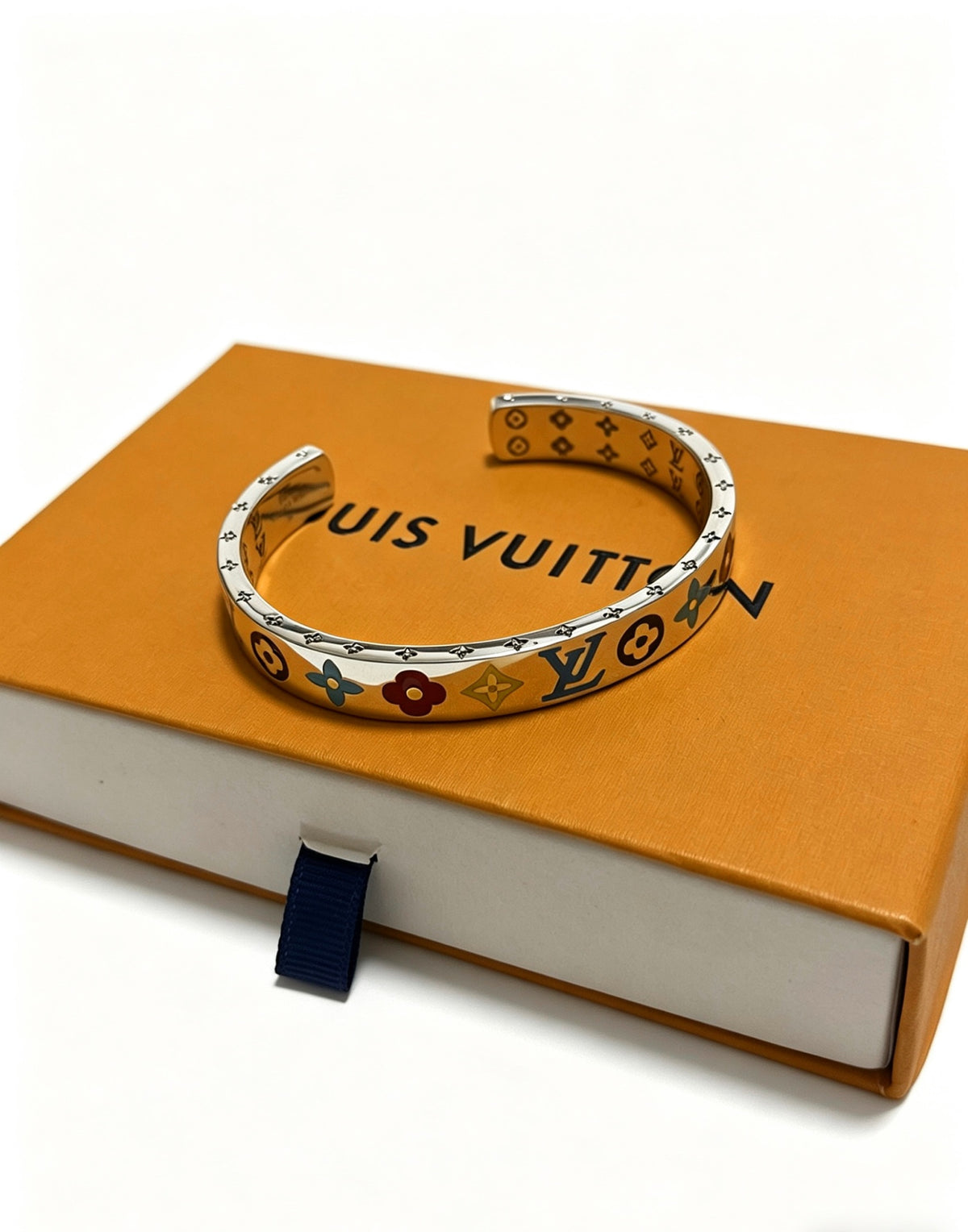 Chain Bangle in Silver-Tone – Design 008 detail view