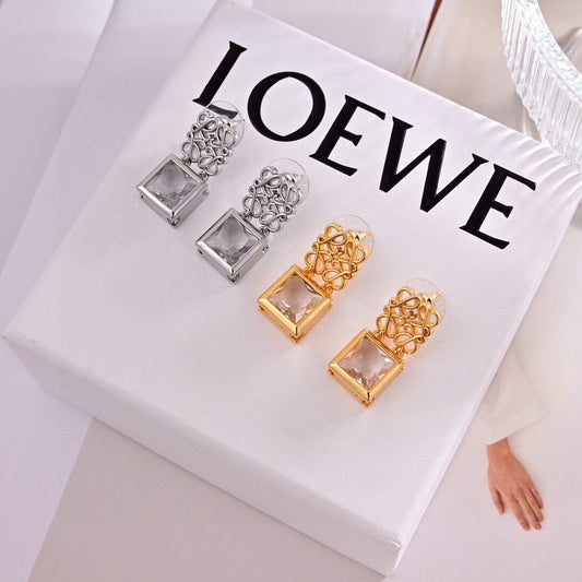Elephant Motif Stud Earrings in Polished Metal-Tone – Design 03 main product view