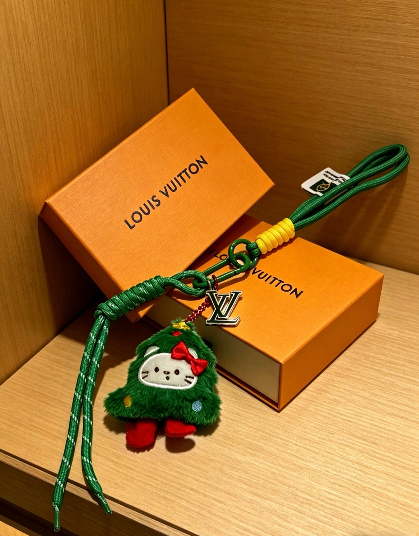 Bag Motif Keychain – Bag Detail – Design 038 styled product view