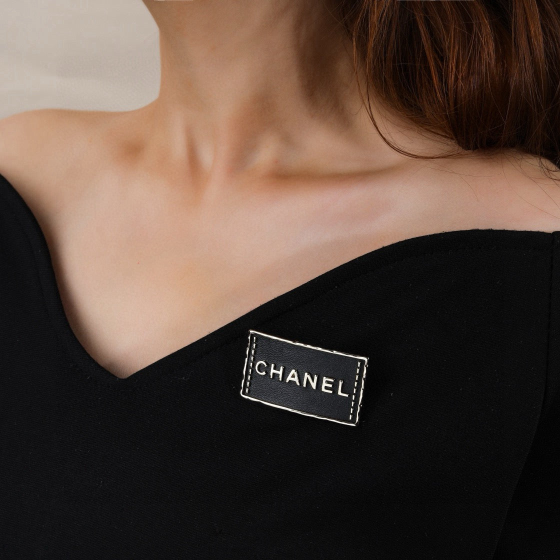 Double-C Emblem Brooch in Polished Metal-Tone – Design 026 detail view