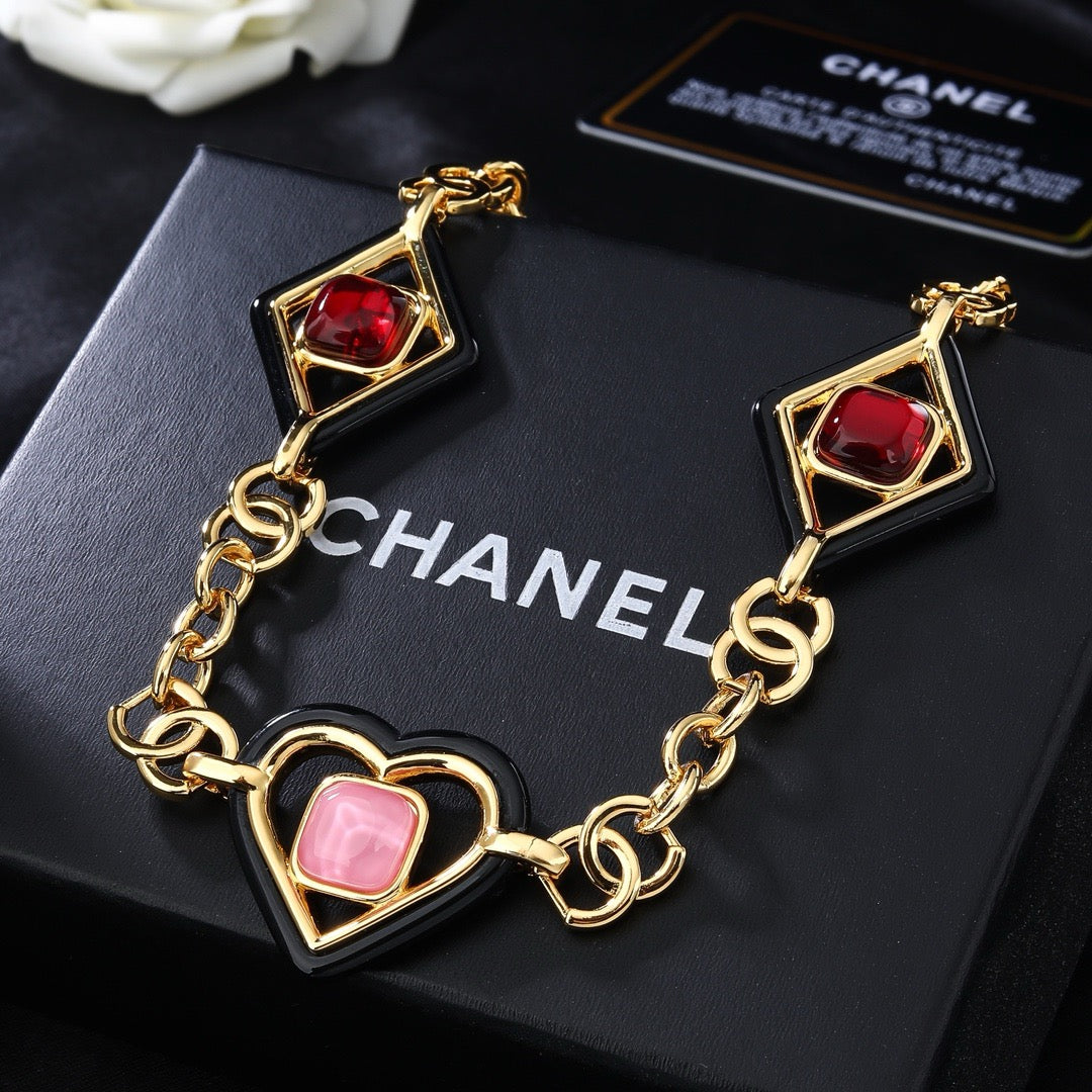 Heart Jewelry Accessory in Polished Metal-Tone – Heart Detail – Design 002 close-up detail