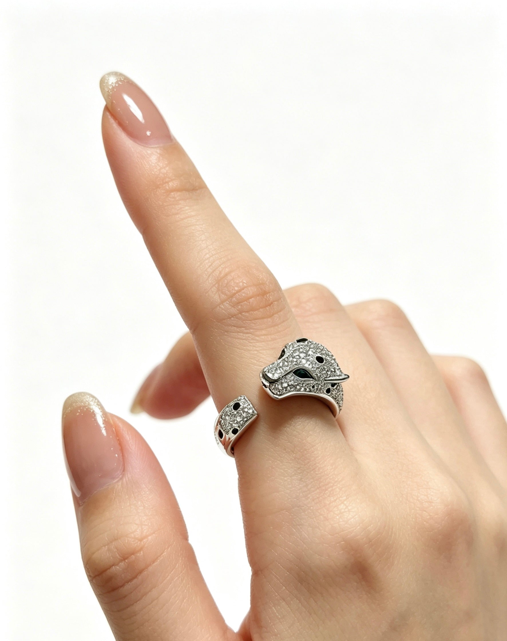 Sculptural Statement Ring in Gold-Tone – Design 03 close-up detail