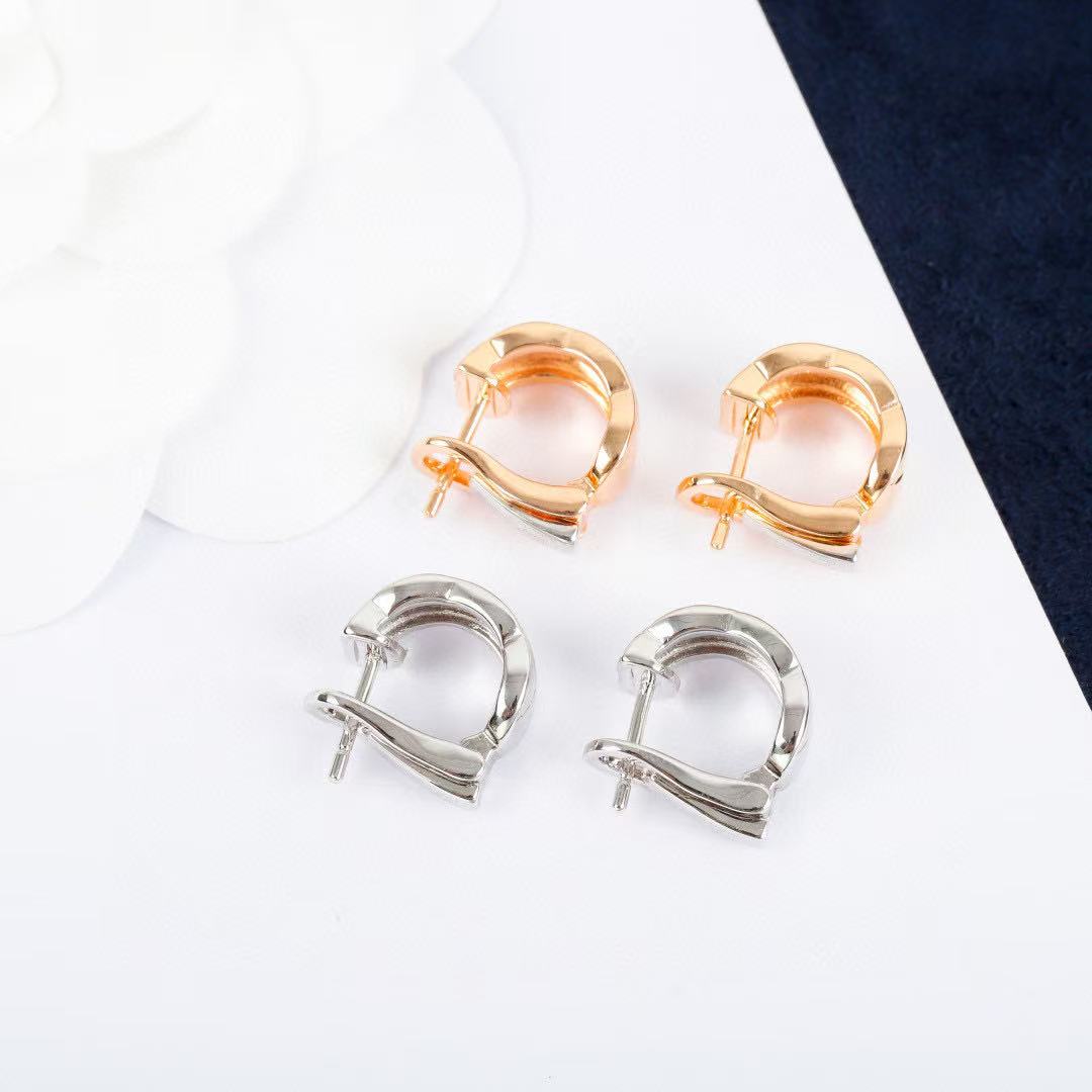 Signature Emblem Statement Ring in Gold-Tone – Design 005 styled product view