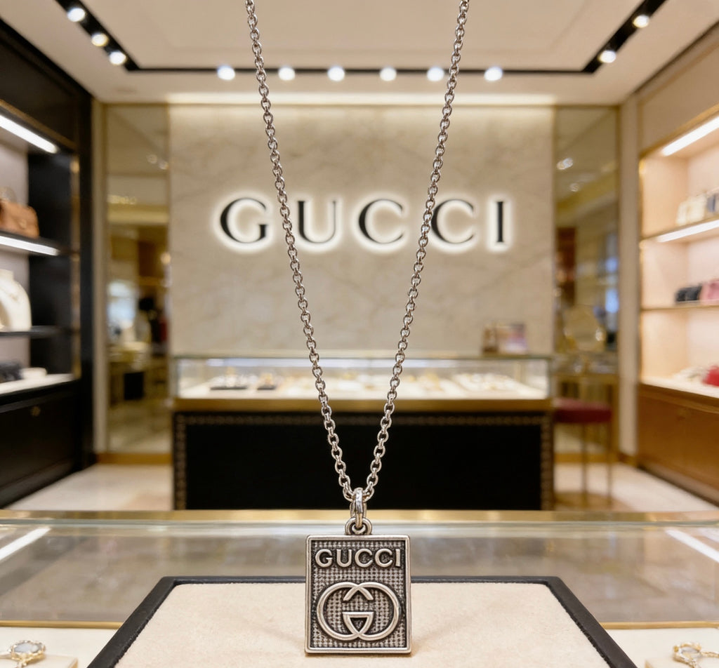 Double-G Emblem Pendant Necklace in Silver-Tone – Vintage Detail – Design 031 detail view