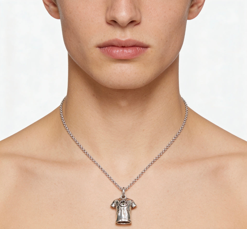 Double-G Emblem Pendant Necklace in Silver-Tone – Vintage Detail – Design 029 detail view