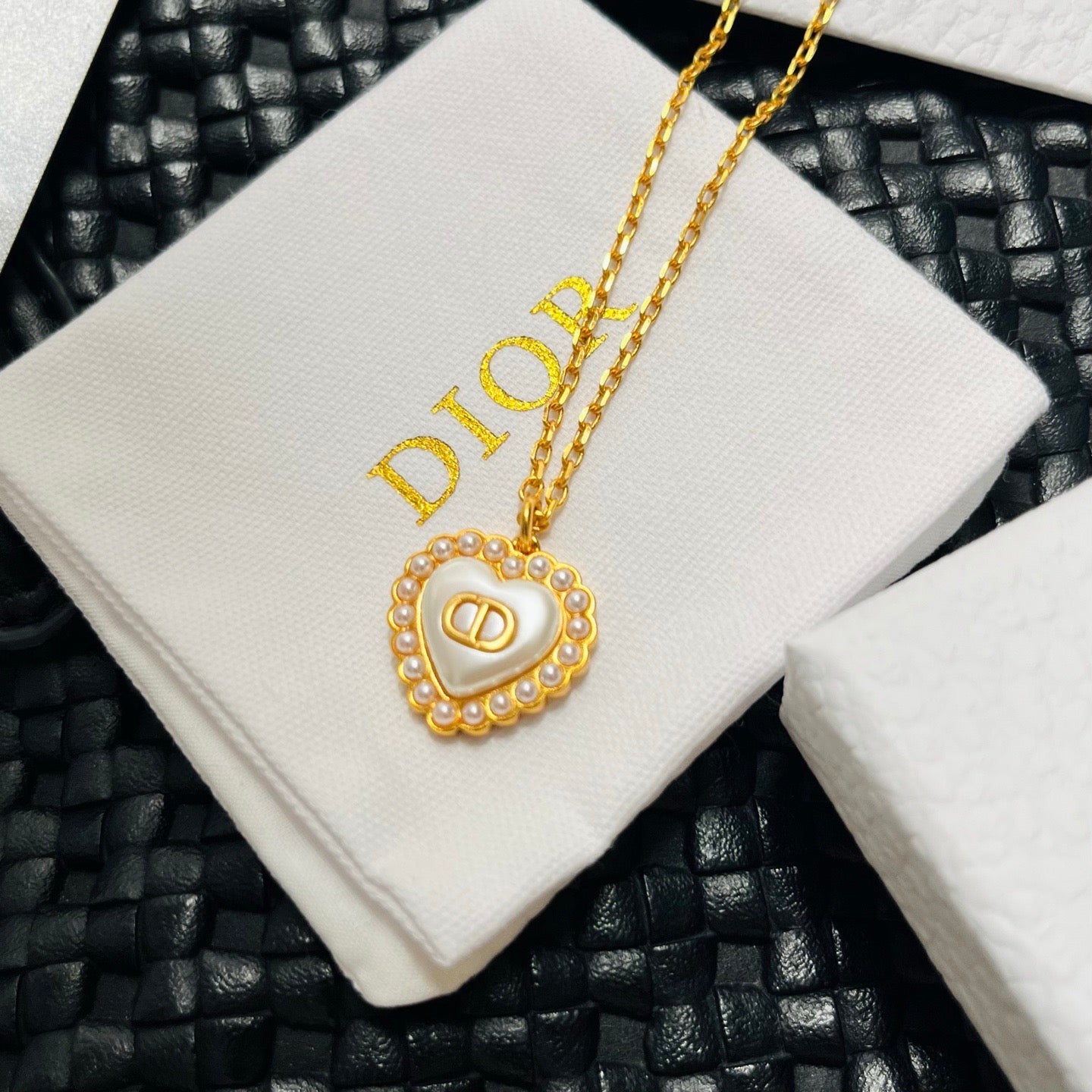 Sculptural Pendant Necklace in Polished Metal-Tone – Design 020 main product view