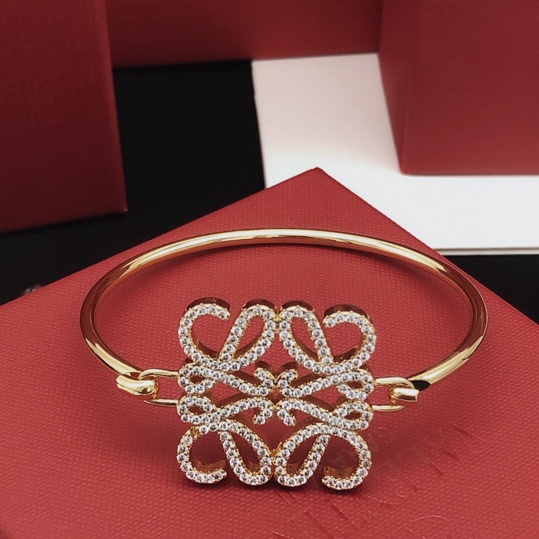 Sculptural Statement Bracelet in Polished Metal-Tone – Design 02 detail view