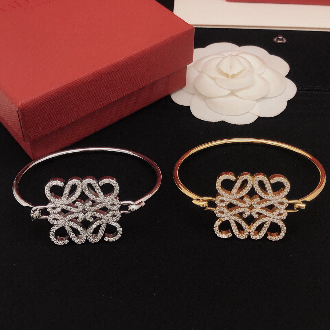 Sculptural Statement Bracelet in Polished Metal-Tone – Design 02 main product view