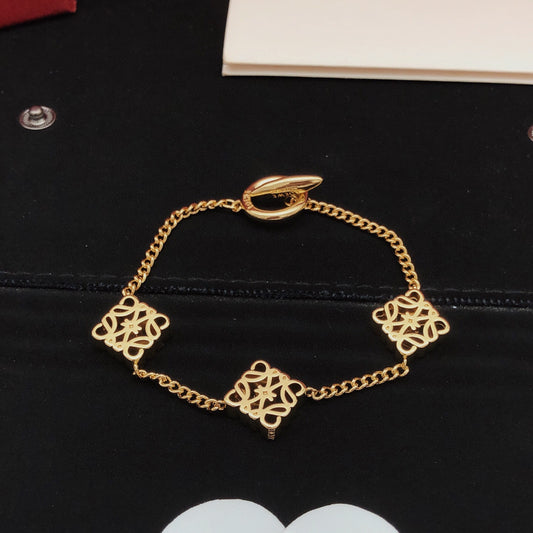 Sculptural Statement Bracelet in Polished Metal-Tone – Design 01 main product view