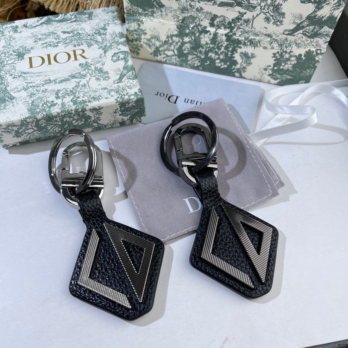 Graphic Letter Motif Bag Charm in Black-Tone side detail