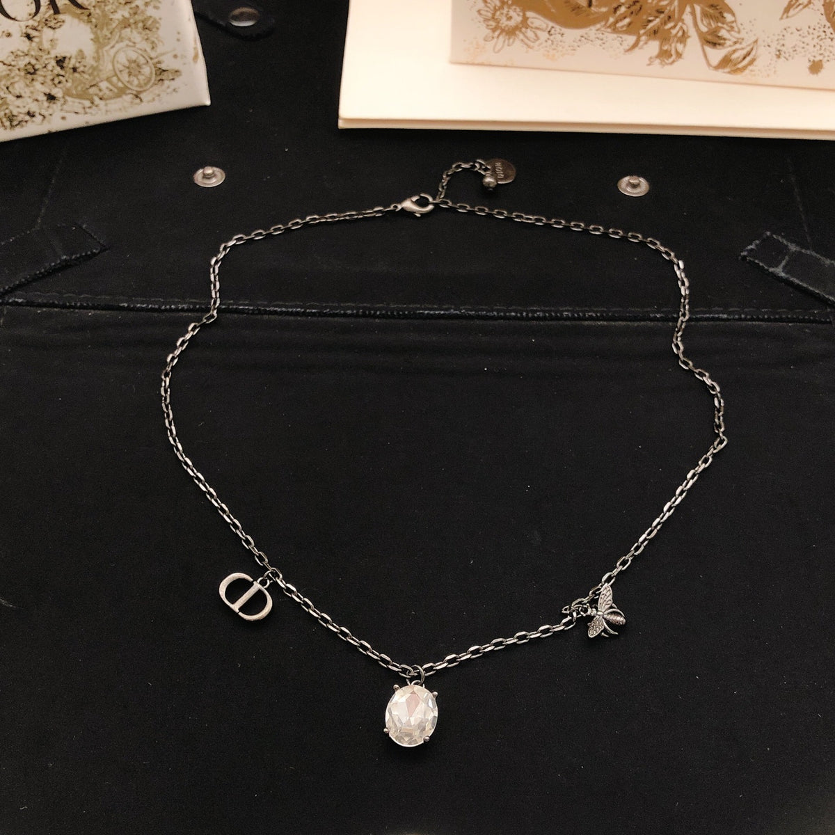 Bee Motif Pendant Necklace in Black-Tone – Design 001 side detail