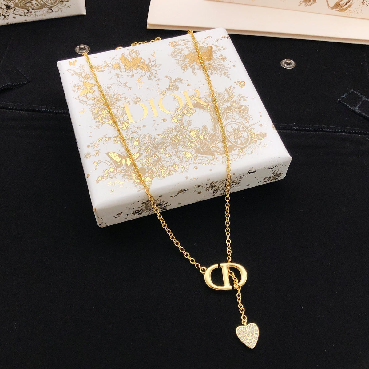 Heart Motif Pendant Necklace in Polished Metal-Tone – Design 004 main product view