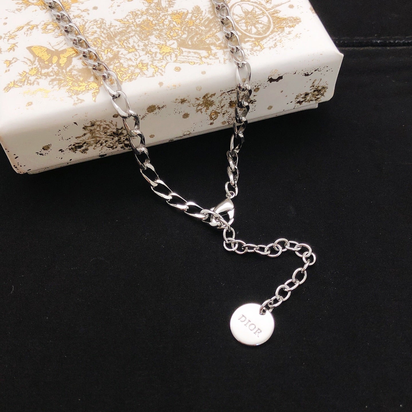 Heart Motif Pendant Necklace in Polished Metal-Tone – Design 003 front view