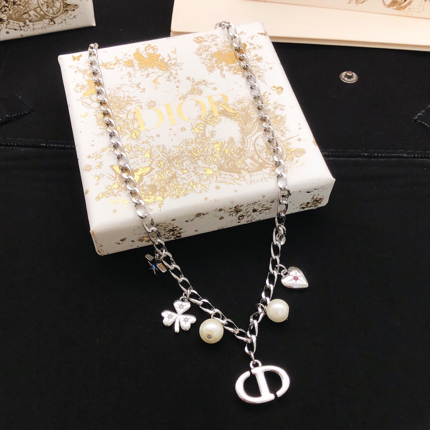 Heart Motif Pendant Necklace in Polished Metal-Tone – Design 003 main product view