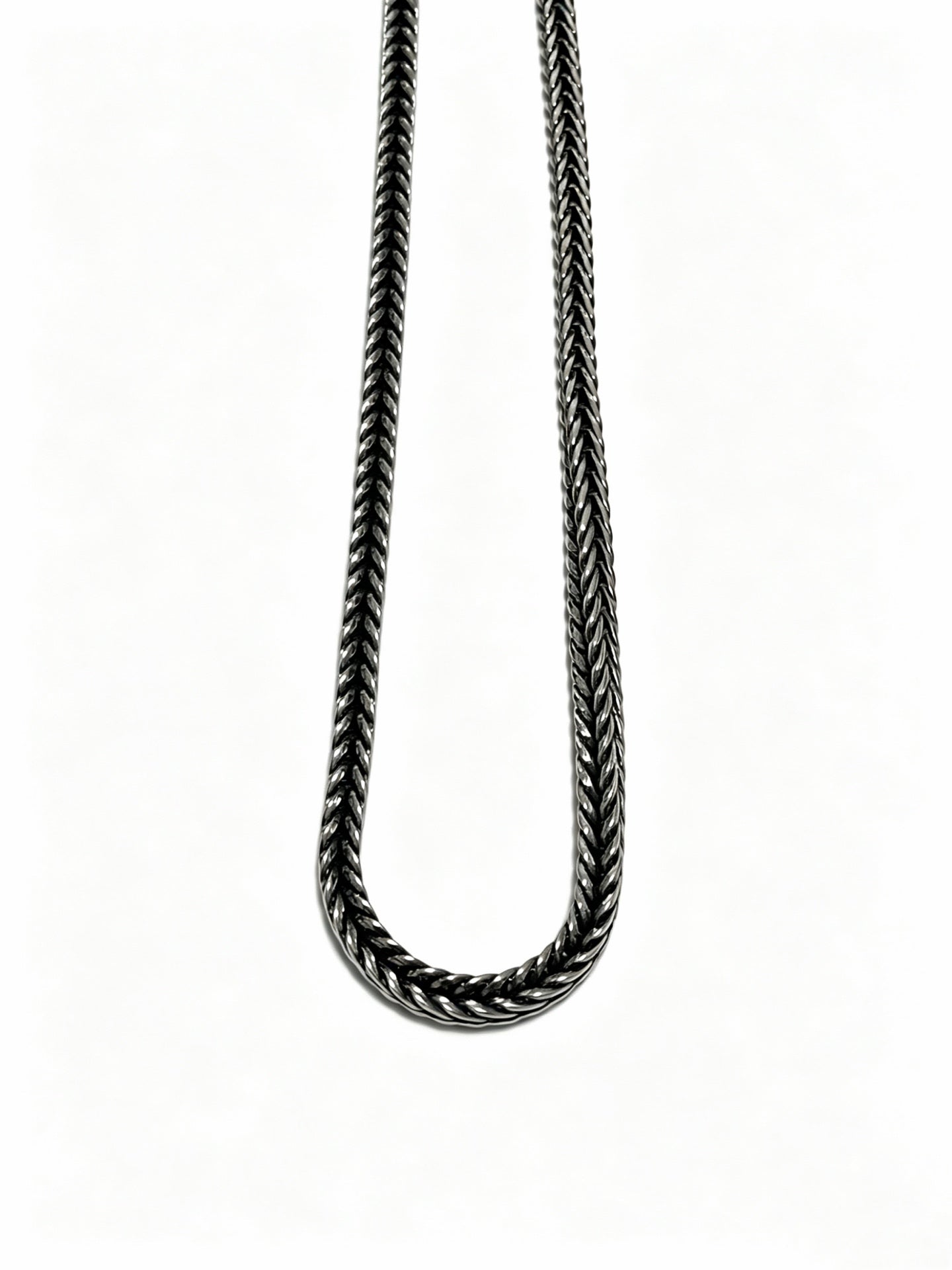Chain Pendant Necklace in Silver-Tone – Design 019 side detail