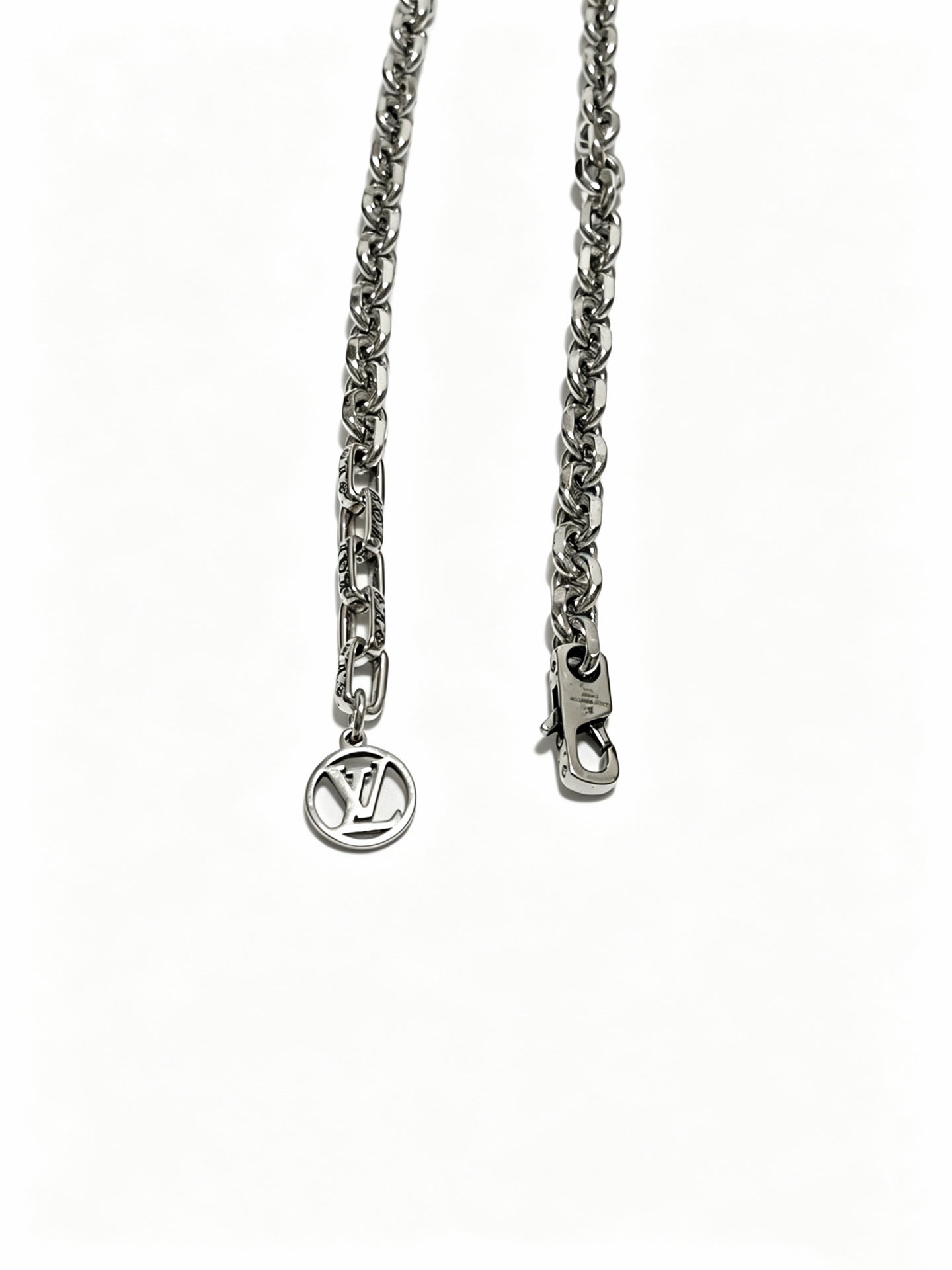 Chain Pendant Necklace in Silver-Tone – Design 017 front product view