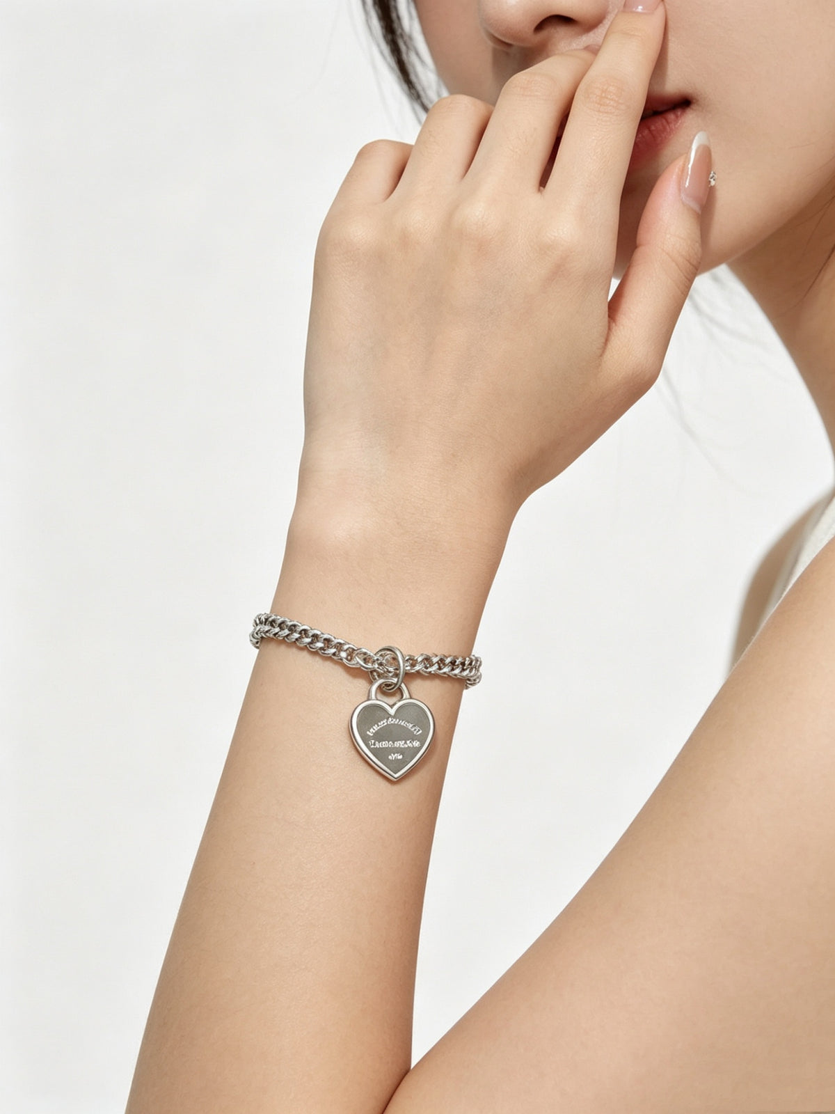 Signature Motif Bracelet in Silver-Tone – Vintage Detail – Design 36 detail view