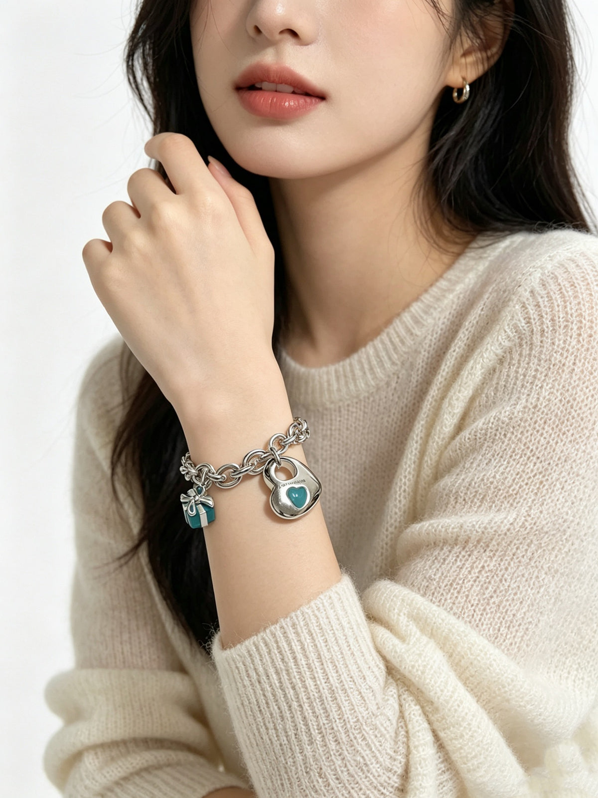 Signature Motif Bracelet in Silver-Tone – Vintage Detail – Design 35 front product view
