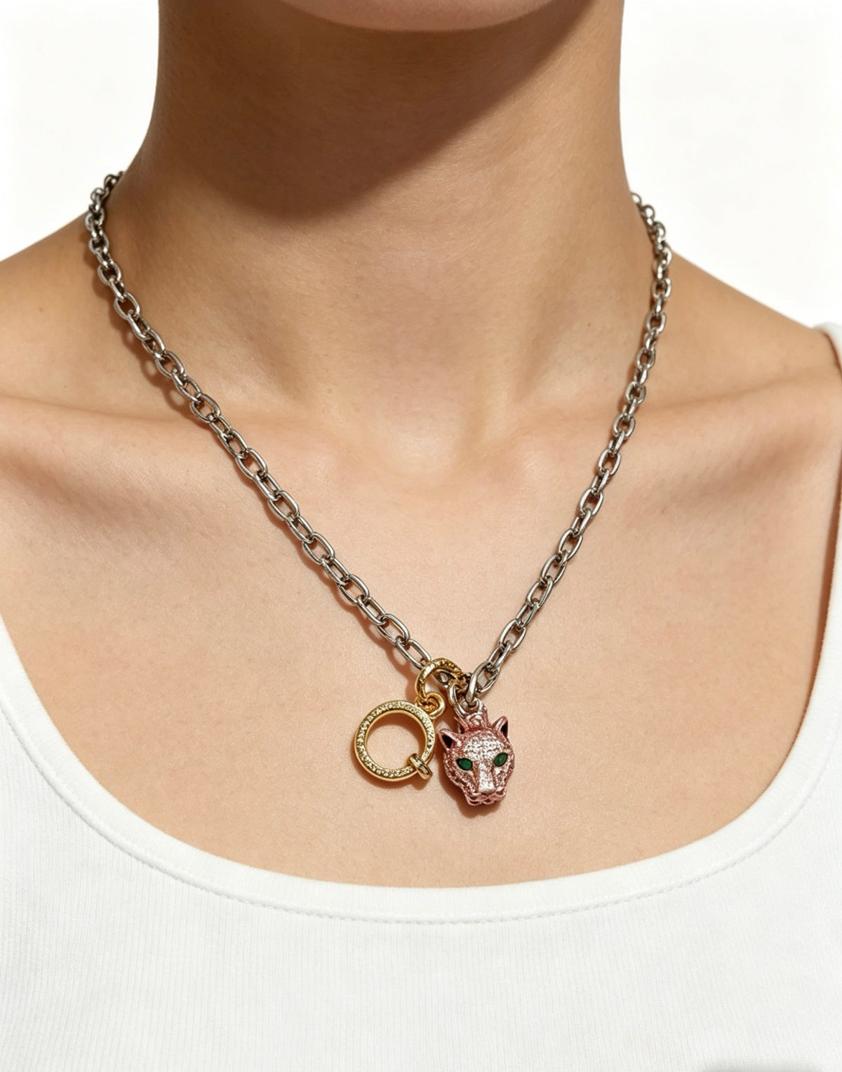 Sculptural Pendant Necklace in Gold-Tone – Design 05 close-up detail