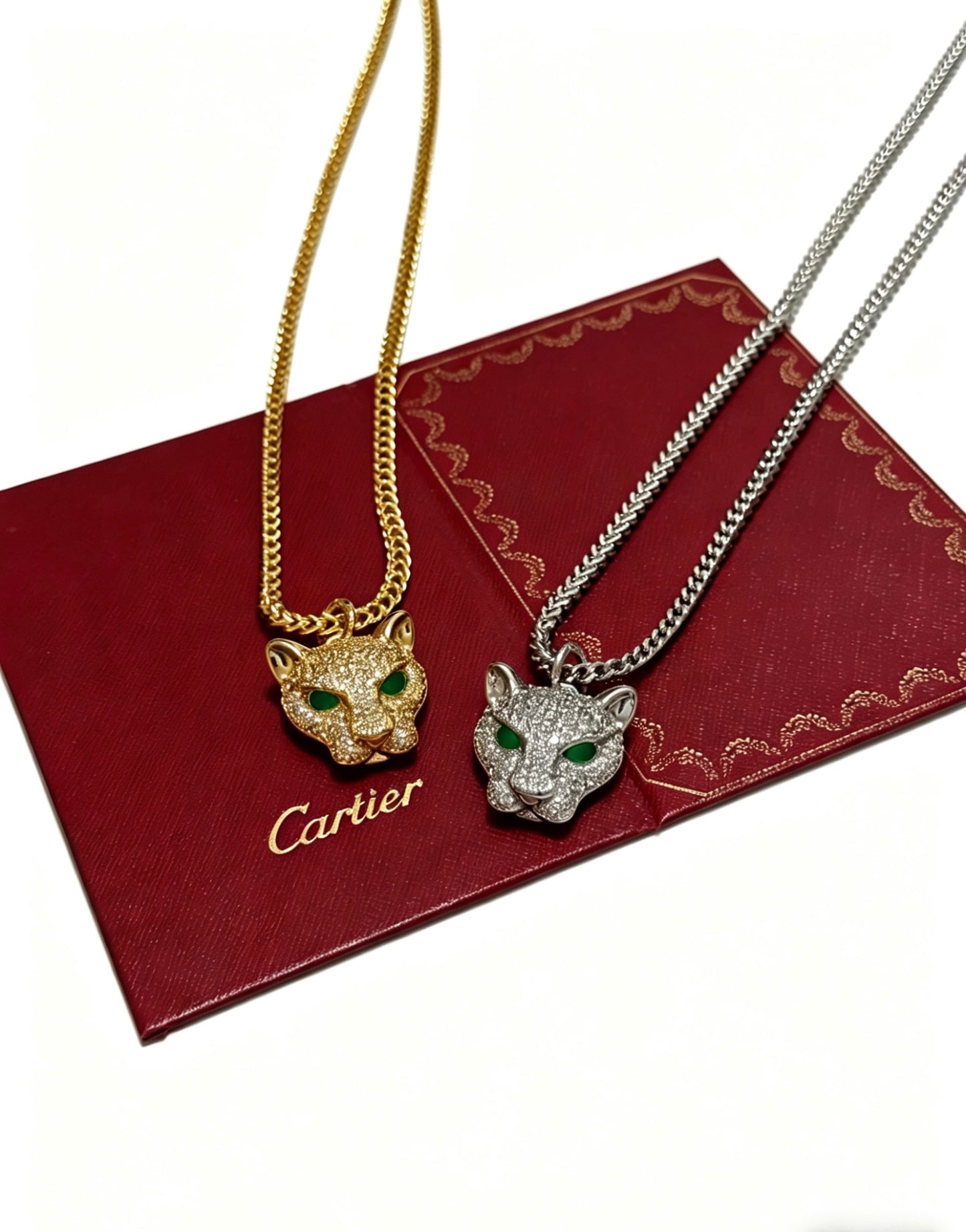 Sculptural Pendant Necklace in Gold-Tone – Design 03 side detail