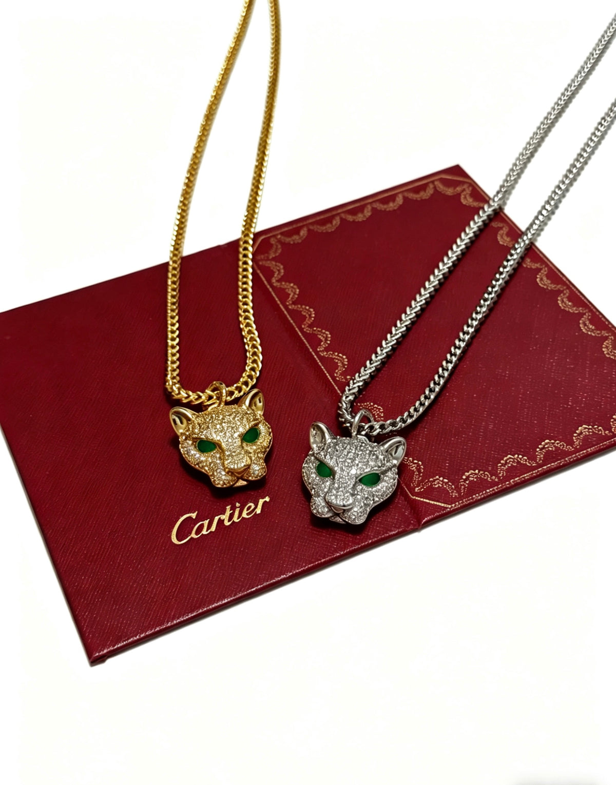 Sculptural Pendant Necklace in Gold-Tone – Design 03 side detail