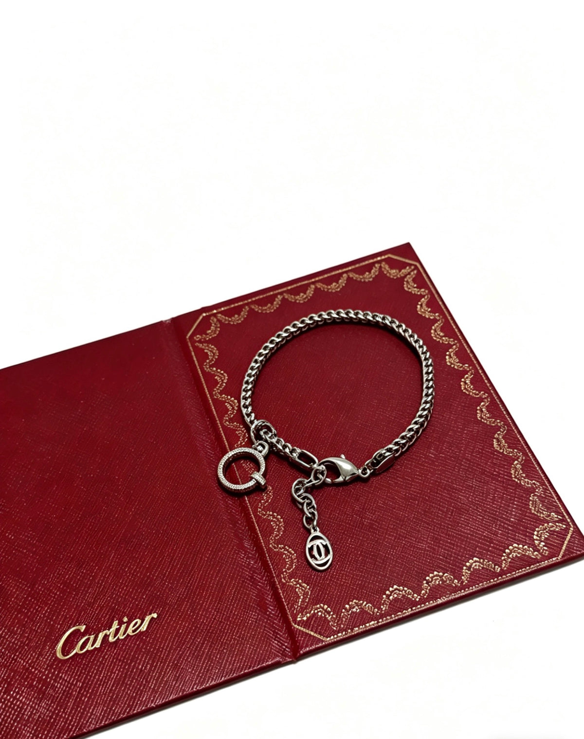 Sculptural Statement Bracelet in Gold-Tone – Design 84 detail view