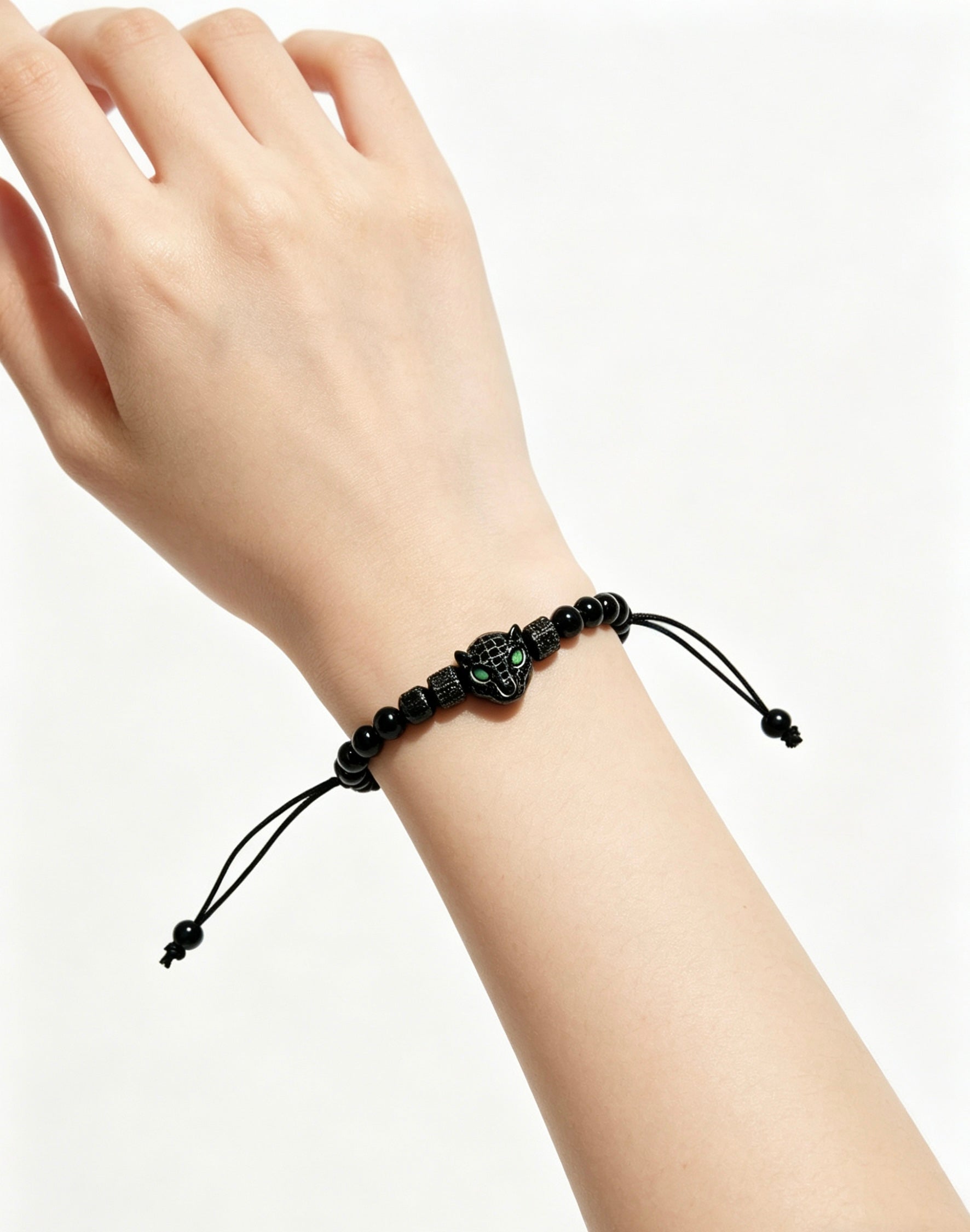 Panther Motif Statement Bracelet in Gold-Tone – Design 12 close-up detail