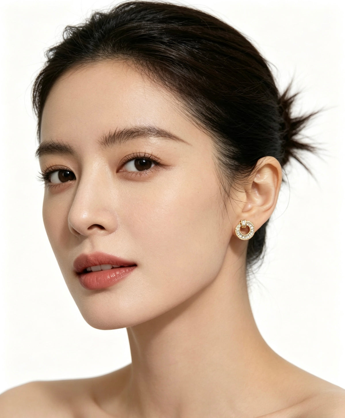 Sculptural Earrings in Gold-Tone – Design 01 front view
