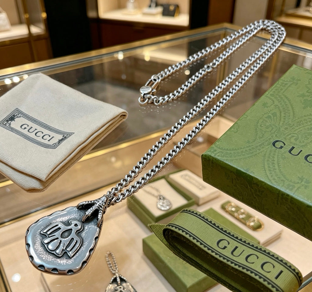 Double-G Emblem Pendant Necklace in Silver-Tone – Vintage Detail – Design 034 main product view