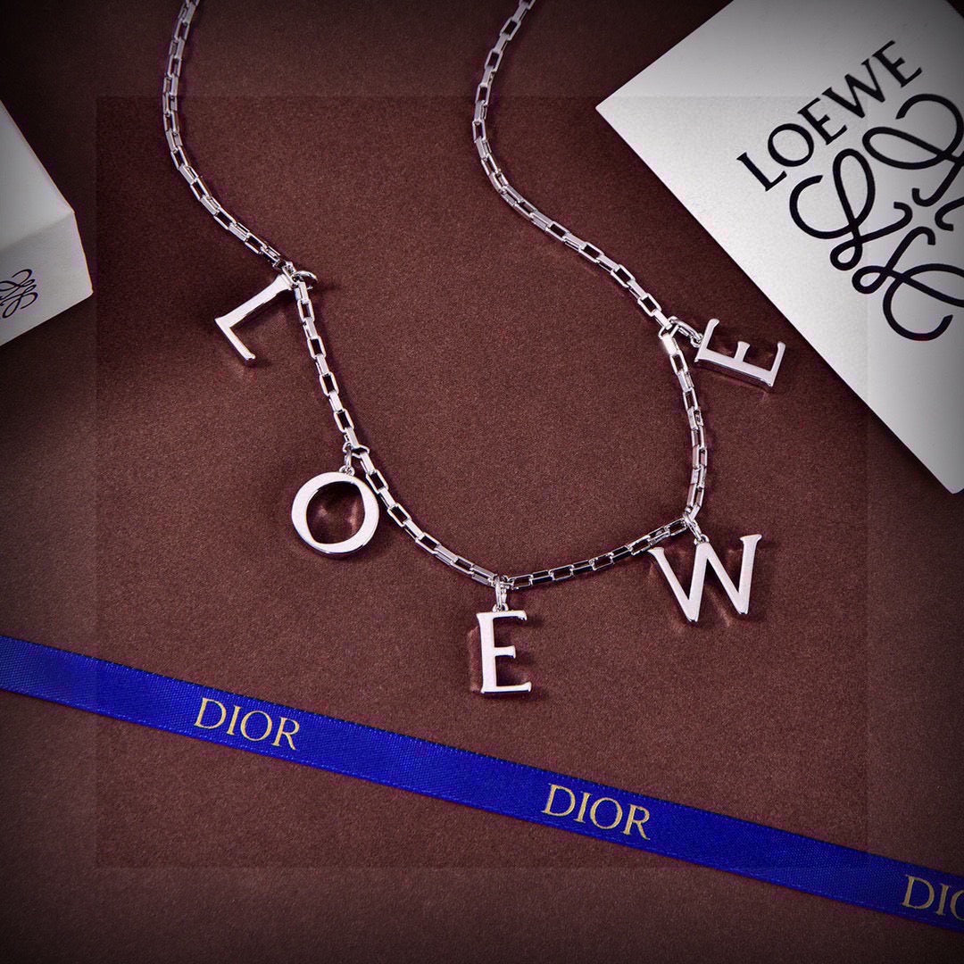 Sculptural Pendant Necklace in Polished Metal-Tone – Design 03 main product view