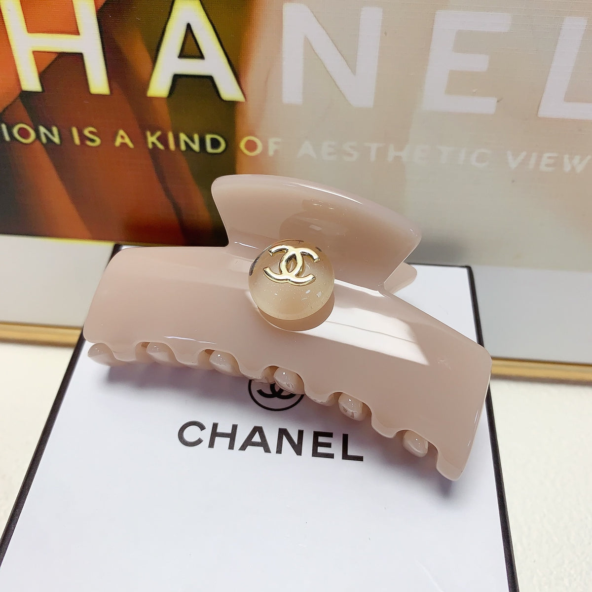 Signature Emblem Hair Clip – Design 001 front product view