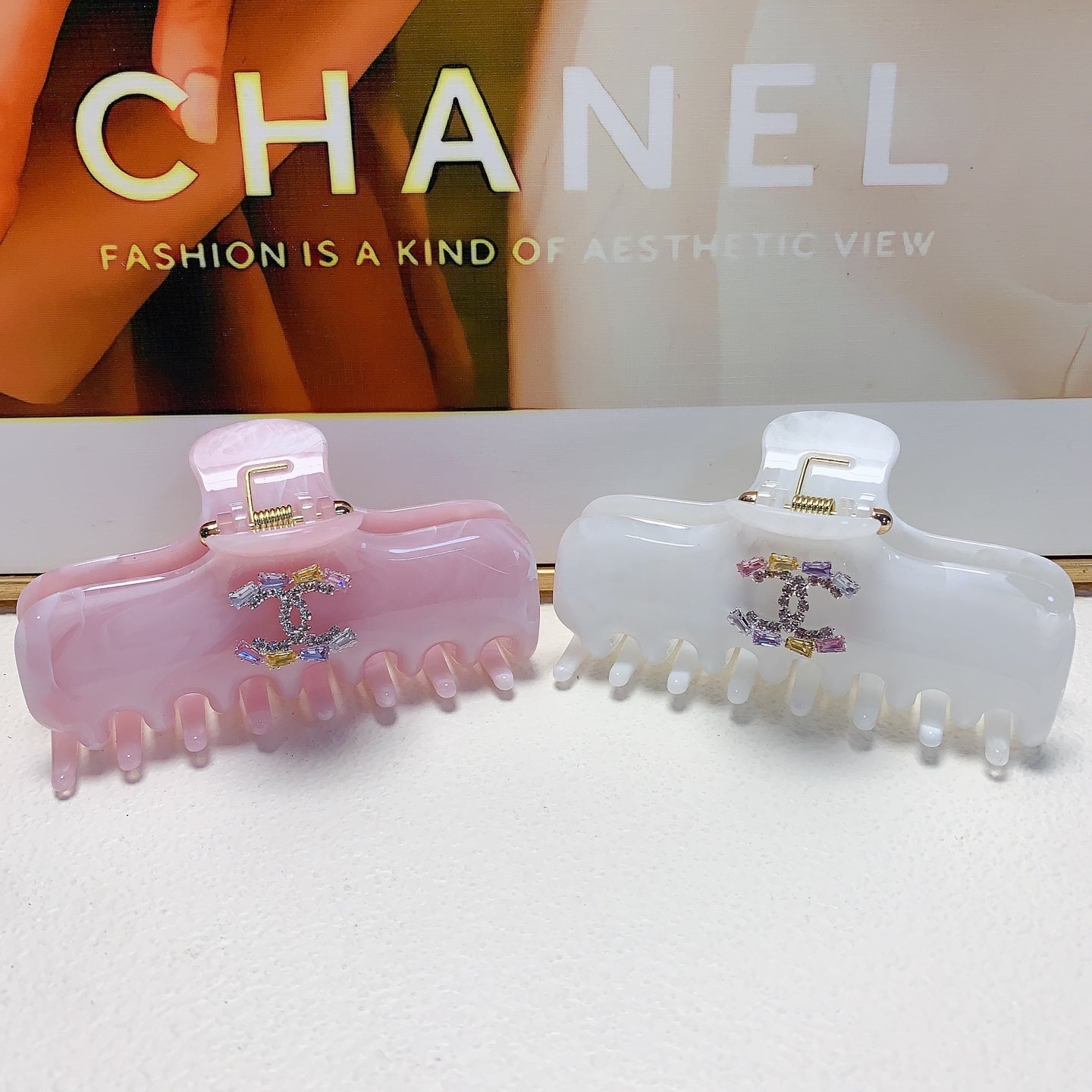 Signature Emblem Hair Clip – Design 004 main product view