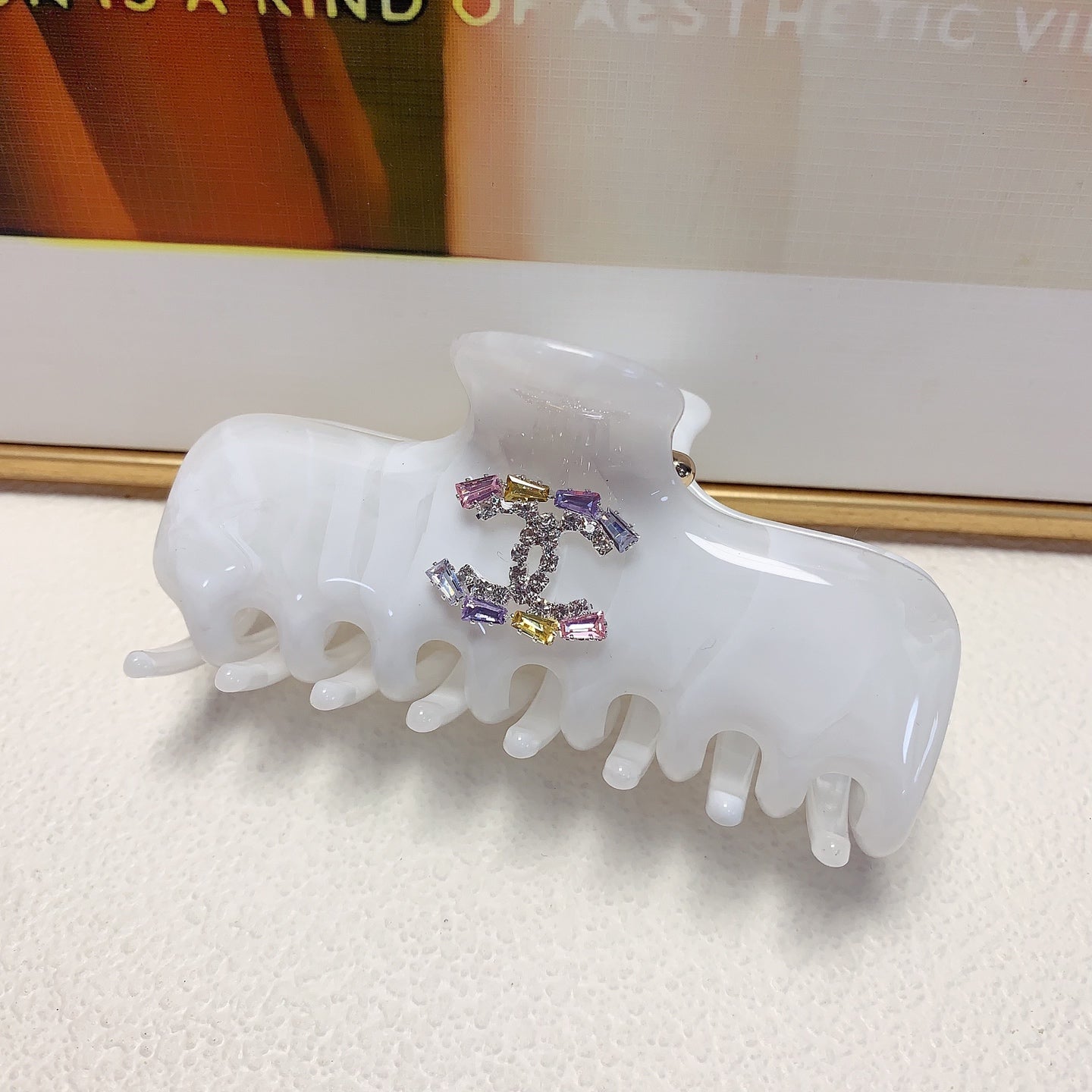 Signature Emblem Hair Clip – Design 004 side detail