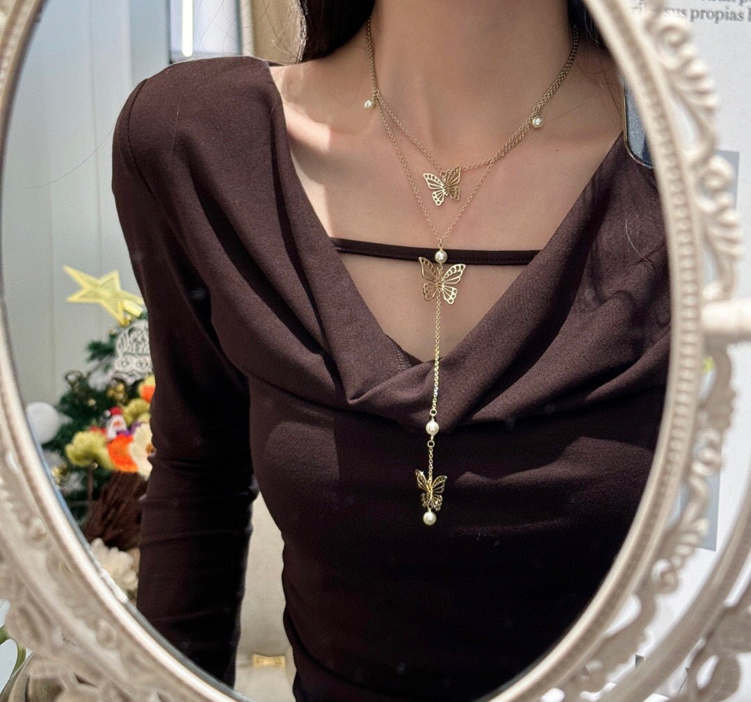 Bow & Butterfly Motif Pendant Necklace in Gold-Tone with Layered Detail – Design 002 side detail