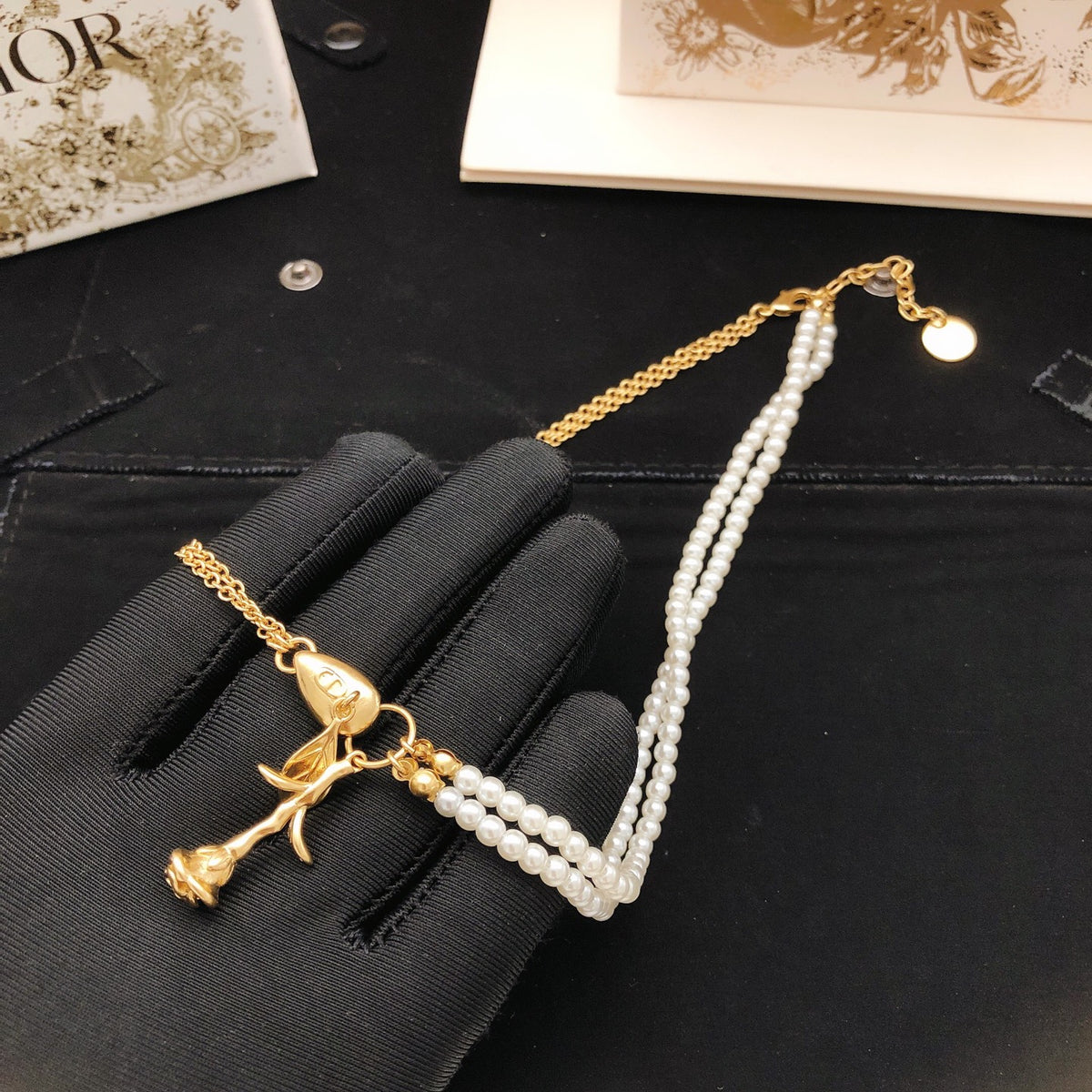 Pearl-Style Motif Pendant Necklace in Polished Metal-Tone with Pearl-Style Detail – Design 011 main product view
