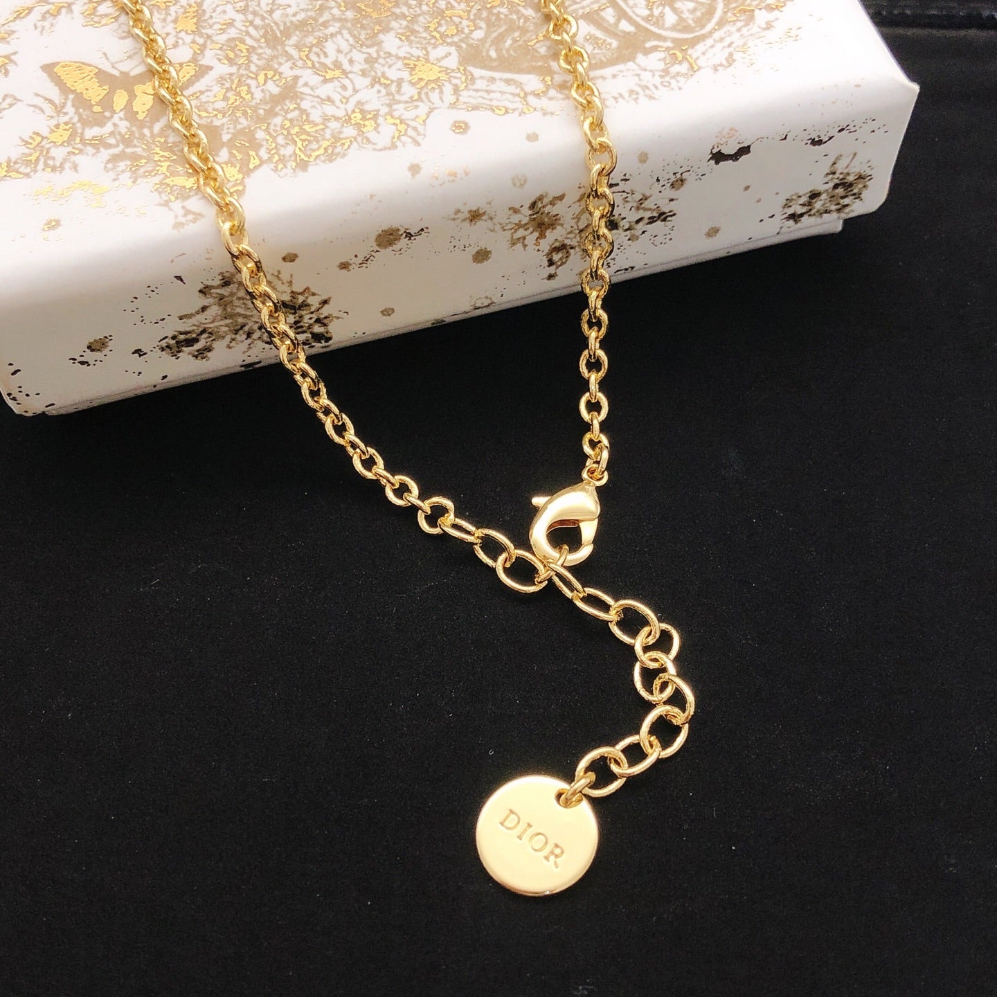 Sculptural Pendant Necklace in Polished Metal-Tone – Design 019 front view