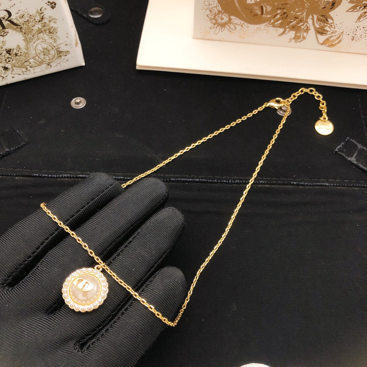 Sculptural Pendant Necklace in Polished Metal-Tone – Design 018 side detail