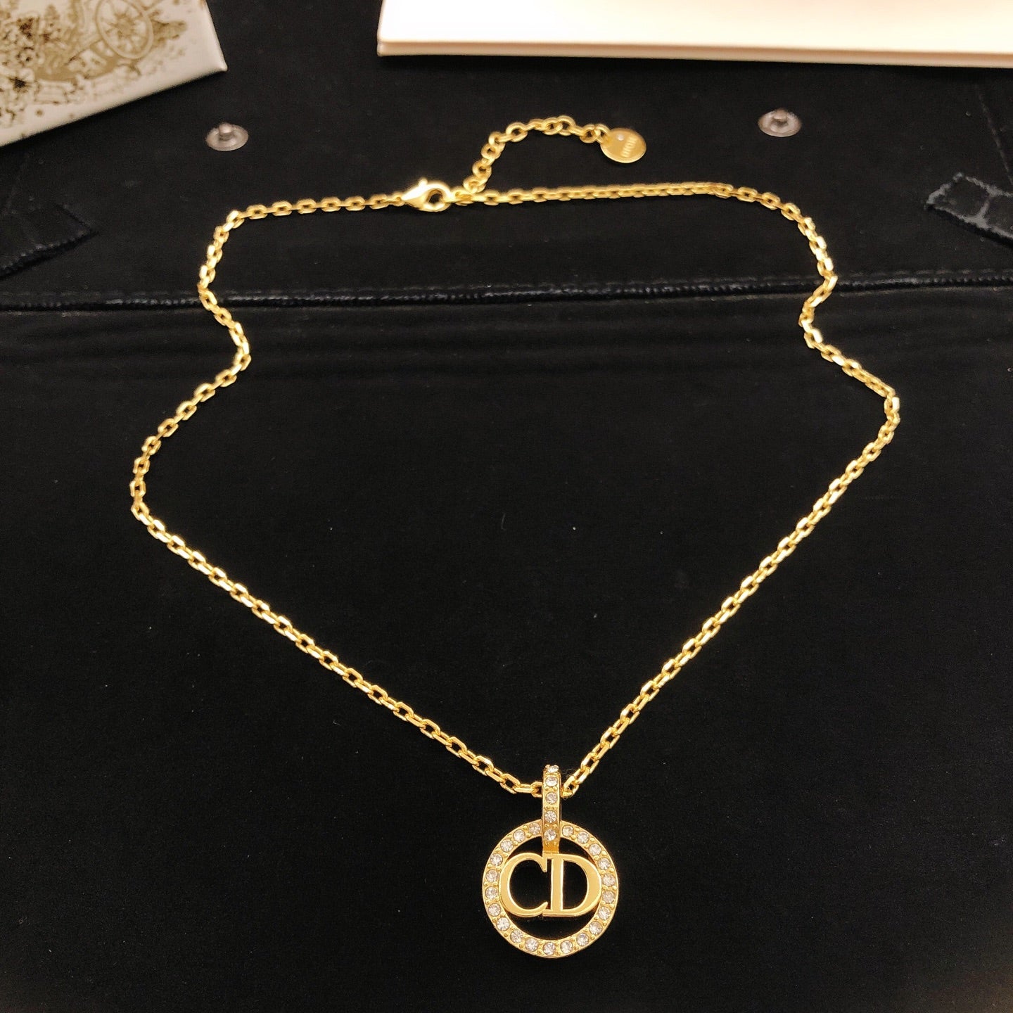 Sculptural Pendant Necklace in Polished Metal-Tone – Design 017 side detail