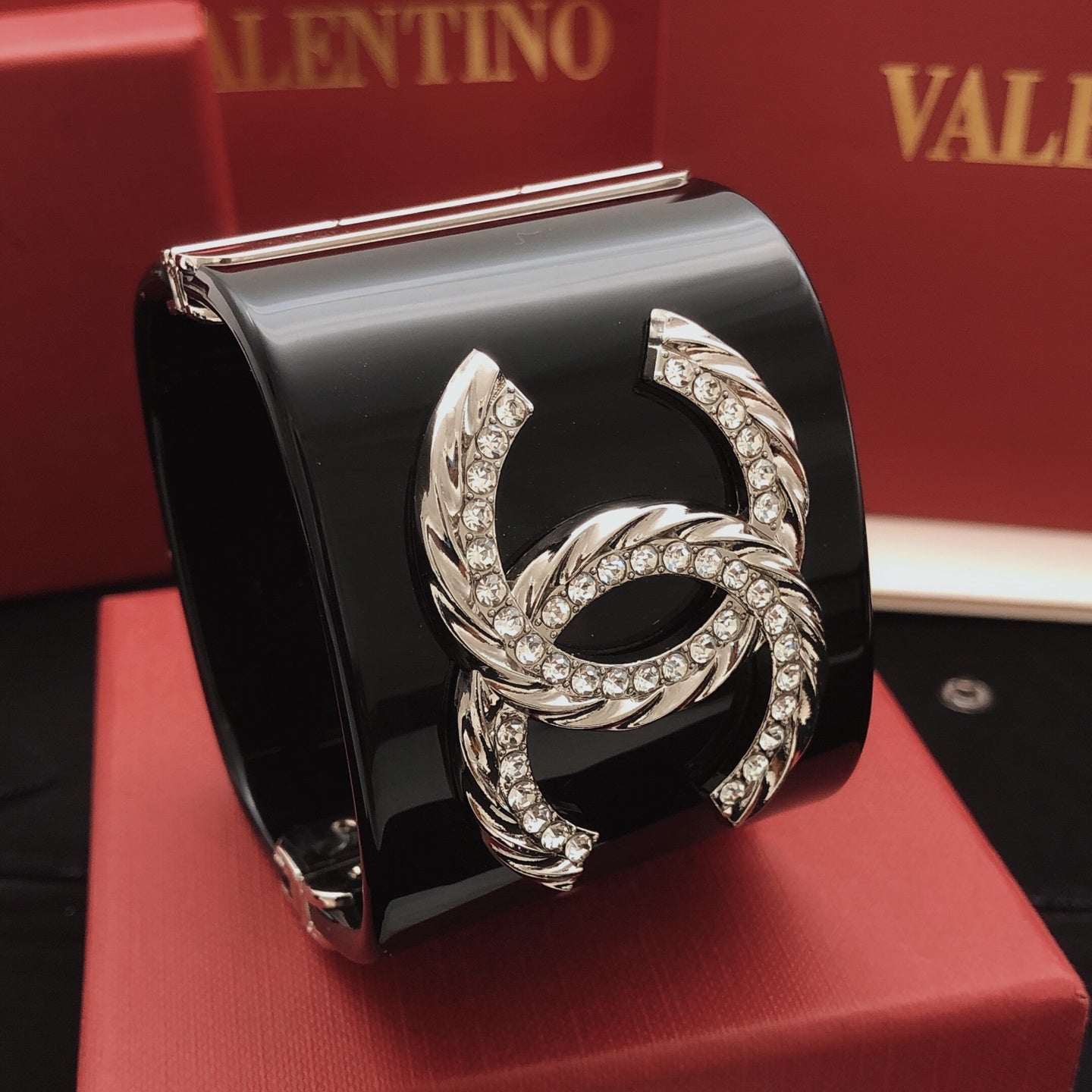Signature Emblem Bangle in Silver-Tone – Black Detail – Design 003 front product view