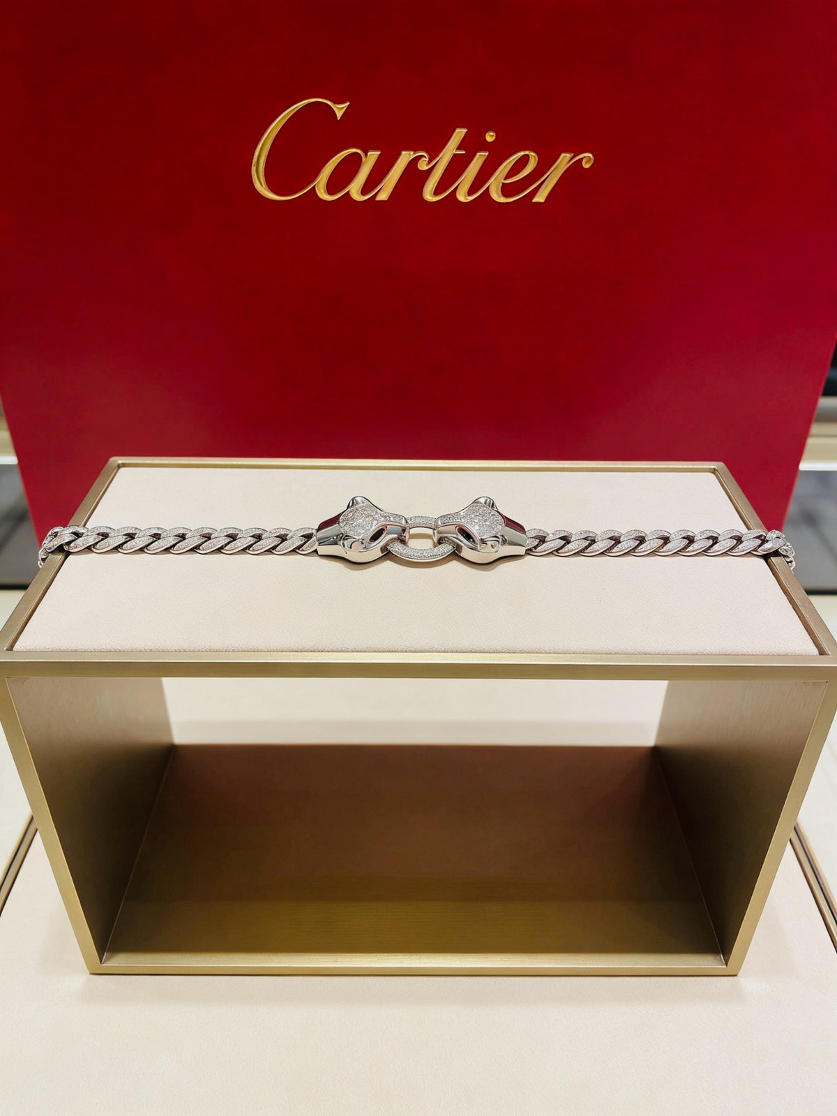 Sculptural Statement Bracelet in Gold-Tone – Design 85 side detail