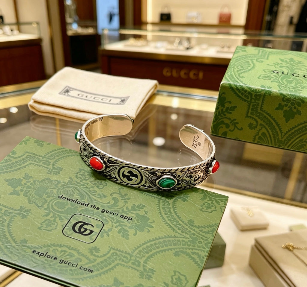 Double-G Emblem Bangle in Polished Metal-Tone – Design 021 front product view