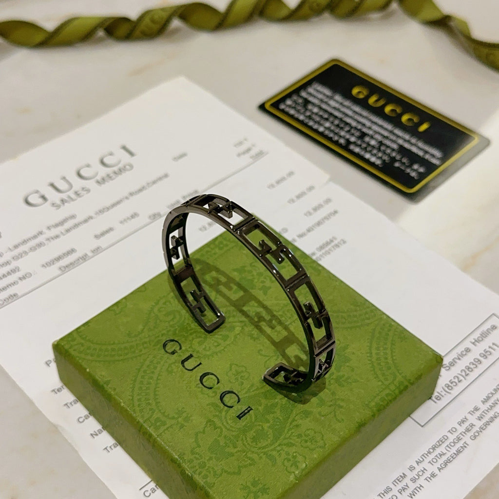Double-G Emblem Bangle in Polished Metal-Tone – Design 025 main product view