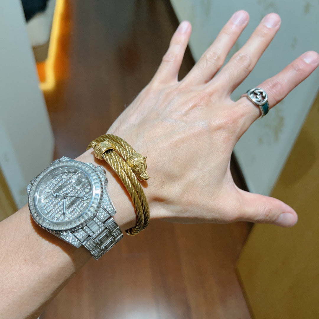Double-G Emblem Bangle in Gold-Tone – Design 006 styled product view