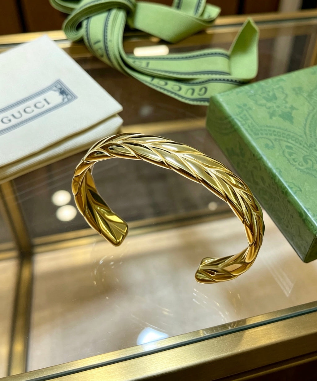 Double-G Emblem Bangle in Gold-Tone – Design 005 styled product view
