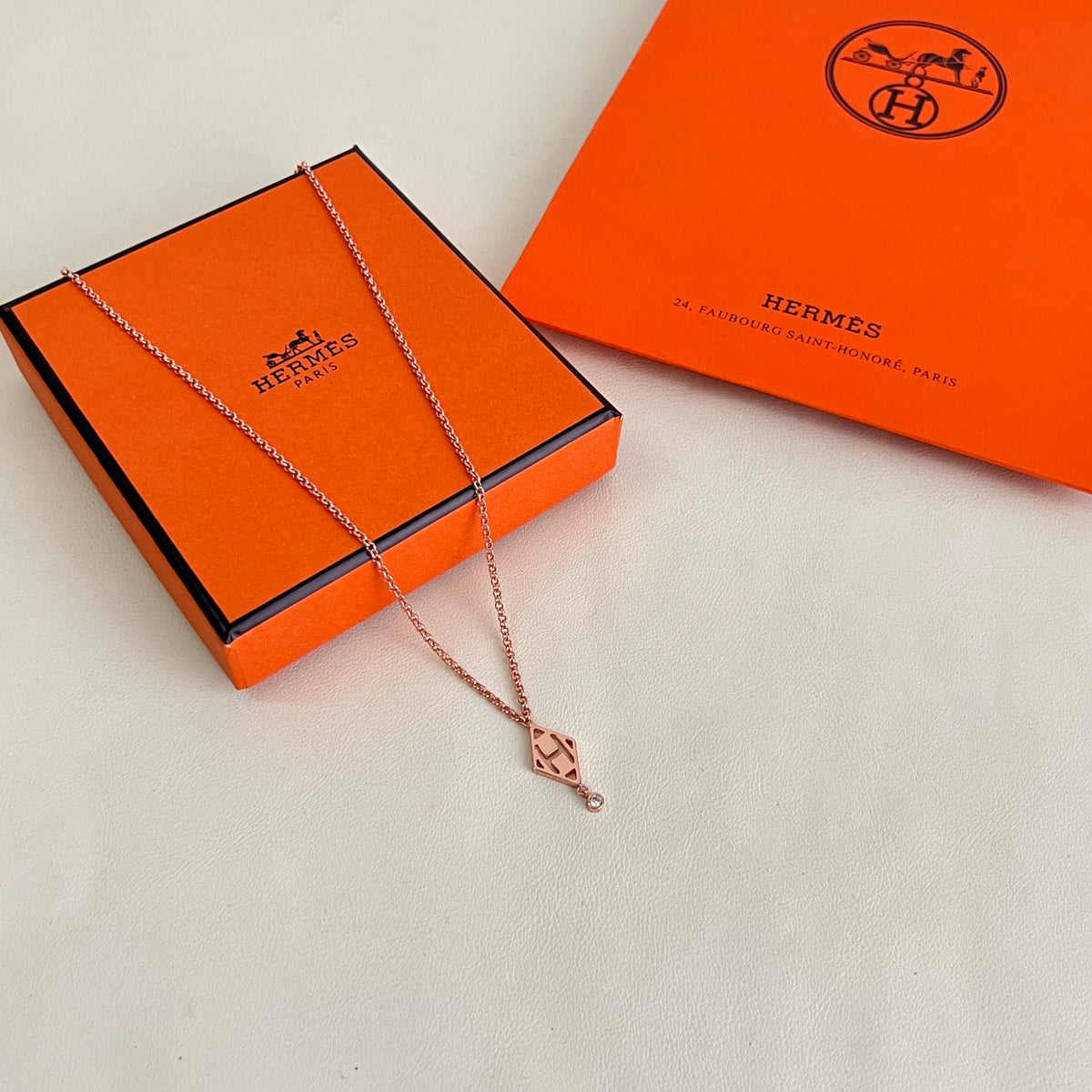Toggle Pendant Necklace in Polished Metal-Tone – Toggle Detail – Design 025 main product view
