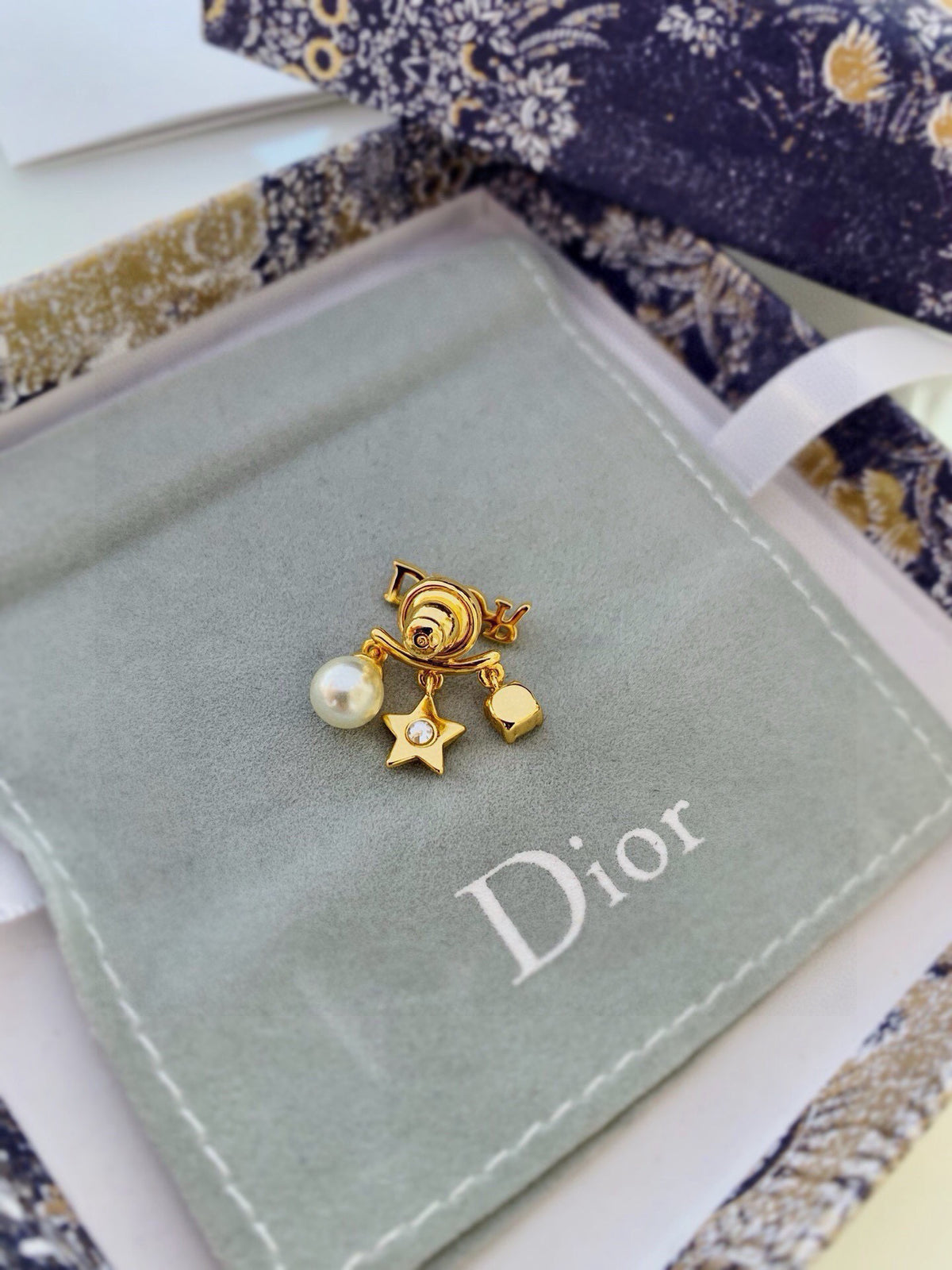 Pearl-Style Motif Statement Earrings in Polished Metal-Tone with Pearl-Style Detail – Design 002 side detail