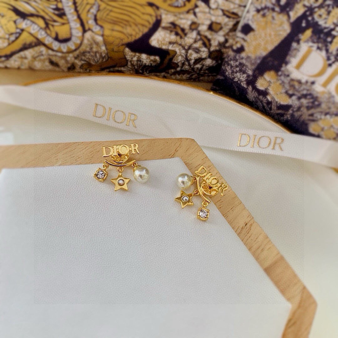 Pearl-Style Motif Statement Earrings in Polished Metal-Tone with Pearl-Style Detail – Design 004 side detail
