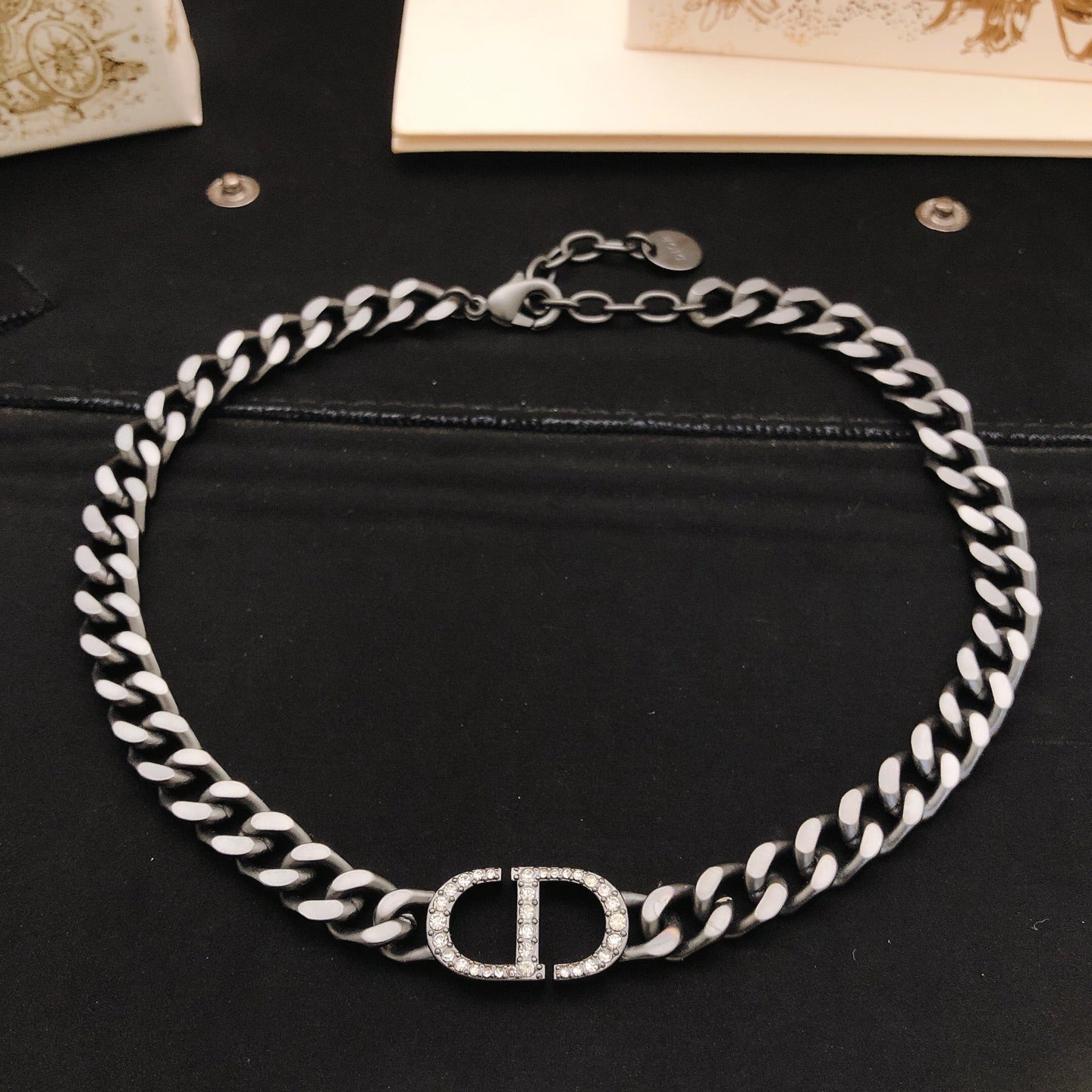 Sculptural Pendant Necklace in Black-Tone – Design 001 detail view