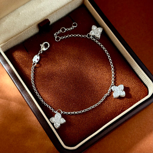 Clover Bracelet in Gold-Tone – Design 02 main product view