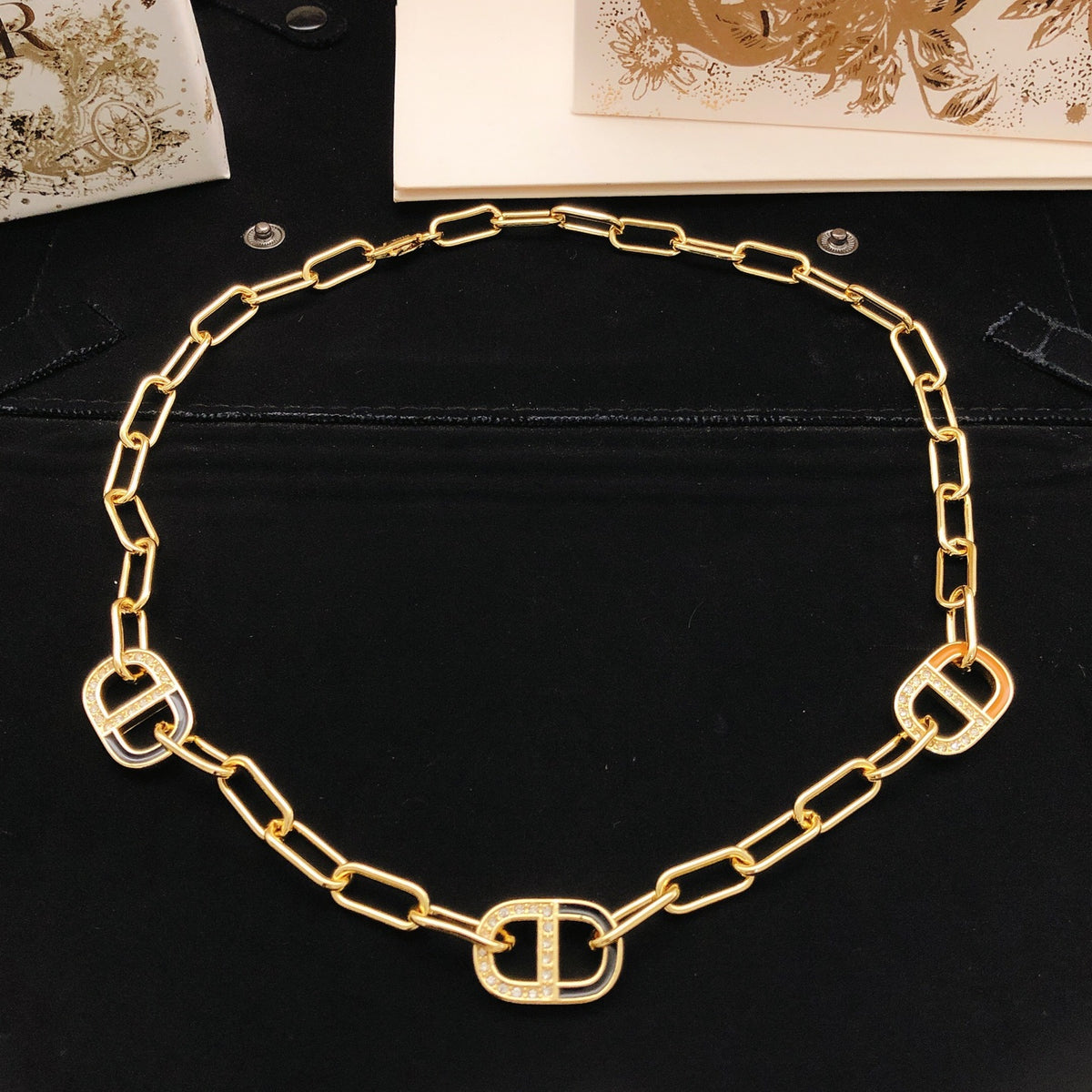 Sculptural Pendant Necklace in Polished Metal-Tone – Design 025 detail view
